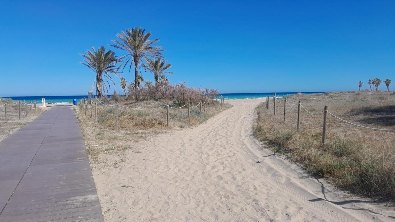 El Faro De Canet Канет-де-Беренгер Экстерьер фото