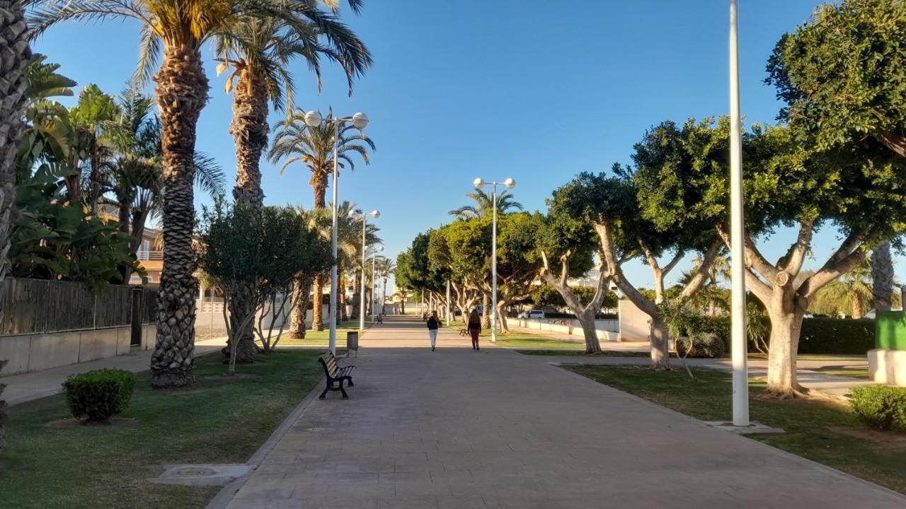El Faro De Canet Канет-де-Беренгер Экстерьер фото